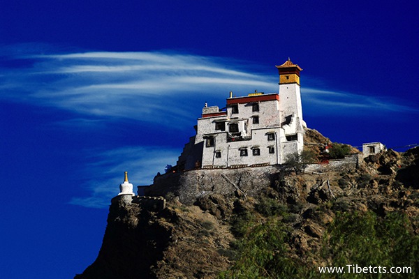 去西藏跟團(tuán)好還是自由行好