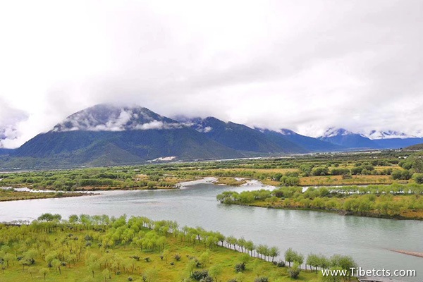 西藏拉薩旅行社聯(lián)系電話