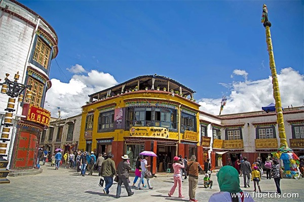 去拉薩旅游大約多少錢