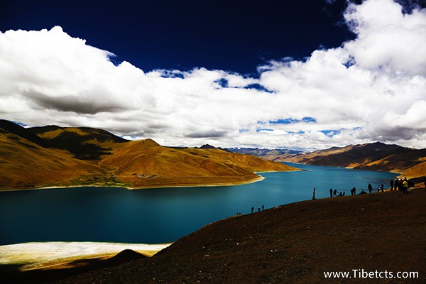 西藏自由行還是報(bào)團(tuán)