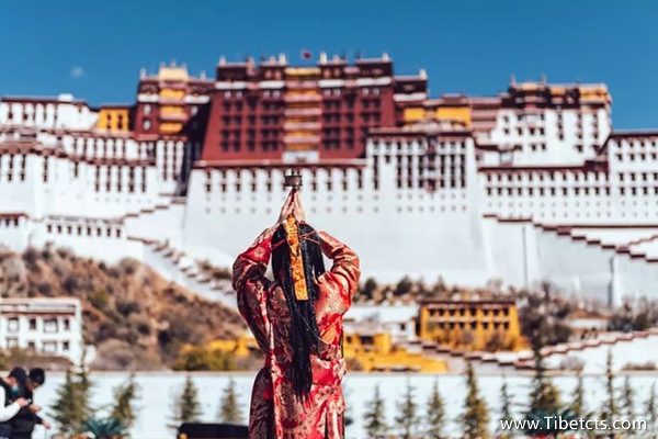 一個(gè)人去拉薩多少錢