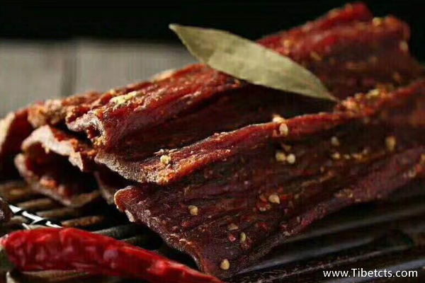 去西藏給朋友帶什么禮物