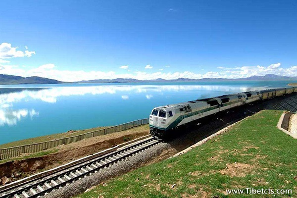 去西藏哪條火車路線最美