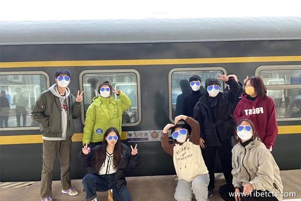 廣州到西藏10天跟團(tuán)旅游報價