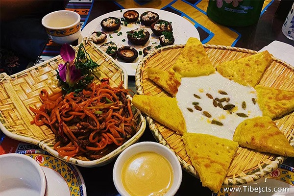 去西藏跟團(tuán)旅游攻略