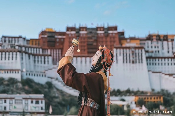 四月份去拉薩好不好玩