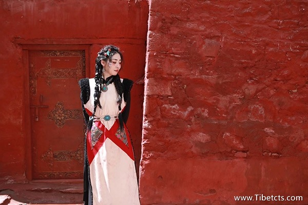 去西藏旅游團(tuán)多少錢