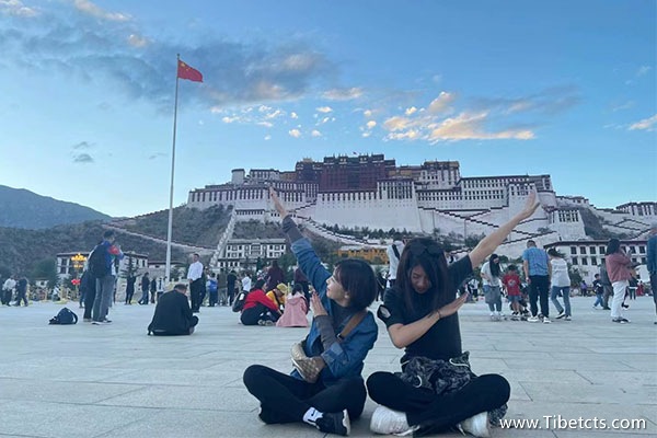 報(bào)團(tuán)去西藏的費(fèi)用是多少